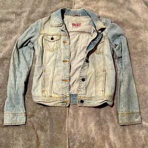Hollister surf 1972 denim jacket. Size medium.